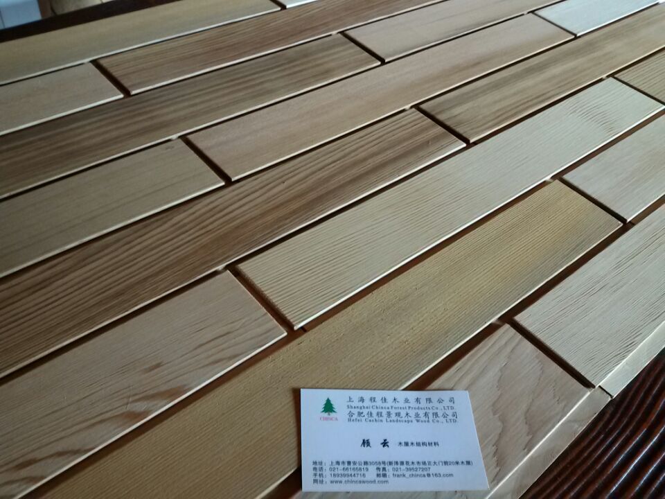 实木墙砖、墙裙与木瓦 自然与传统在建筑材料中的复兴